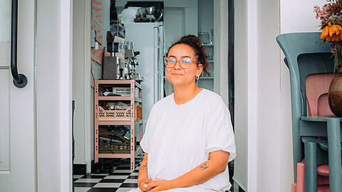 Von der Modewelt in die K&uuml;che: Johanna Alscheken ist studierte Designerin und hat sich als K&ouml;chin selbstst&auml;ndig gemacht. Ihre Kreationen teilt sie auf Instagram und wird dort von gro&szlig;en Labels als Caterer .gebucht.