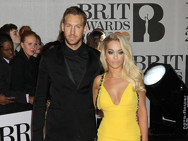 Beim gemeinsamen Auftritt anlässlich der Brit Awards 2014 wirkten weder Calvin Harris noch Rita Ora besonders glücklich