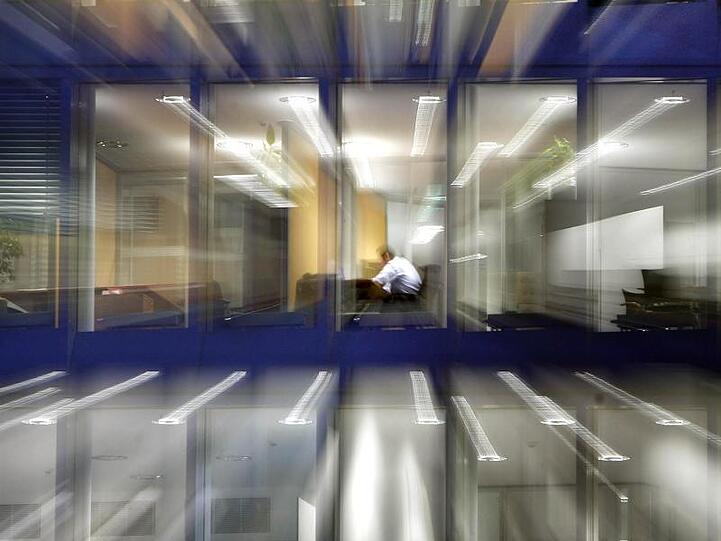 Übeerstunden am Arbeitssplatz. Die Gewerkschaft Verdi sorgt sich, um die Einhaltung von Ruhezeiten.