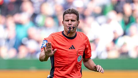 Zum Saisonende ertönt bei Felix Brych der Abpfiff.