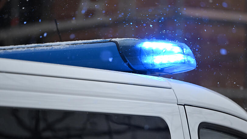 Polizisten haben in Bogenhausen vier Fu&szlig;ballfans wegen Sachbesch&auml;digung festgenommen. (Symbolbild)