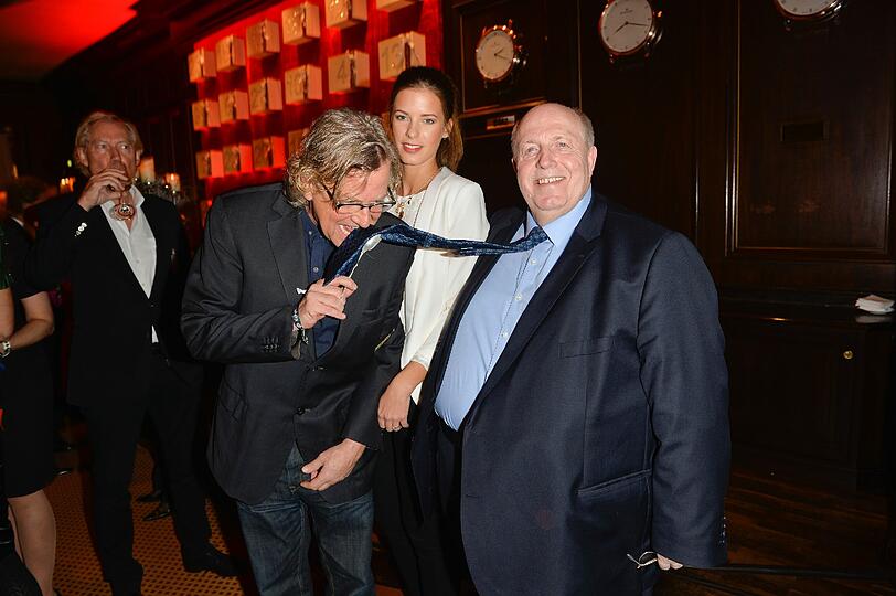 Martin Krug und Julia Trainer mit Reiner Calmund