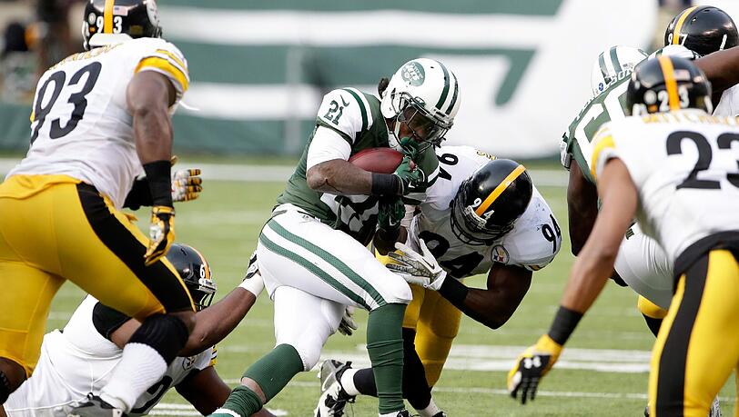 Runningback Chris Johnson spielt seit 2008 in der NFL und gehörte seitdem zu den besten Profis auf seiner Position. Runningback Chris Johnson spielt seit 2008 in der NFL und gehörte seitdem zu den besten Profis auf seiner Position.