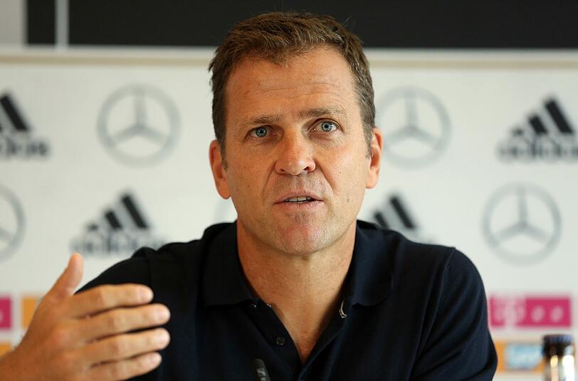 Oliver Bierhoff wehrt sich gegen Kritik aus der Bundesliga.