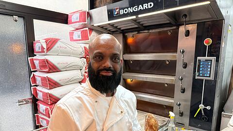 Der Gewinner des Pariser Baguette-Wettstreits qualifizierte sich unter 143 teilnehmenden B&auml;ckereien.