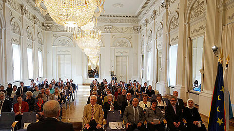 Die Jubilare wurden am Montag im Max-Joseph-Saal in der Residenz geehrt.
