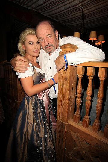 Außerdem mit dabei: Komponist Ralph Siegel kam mit Ehefrau Kriemhild Jahn,...