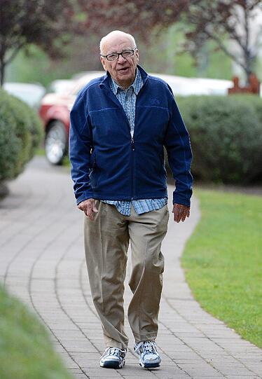 Milliardenschwer, auch, wenn man es ihm nicht immer ansieht: Medienmogul Rupert Murdoch (84) ist angeblich frisch verliebt.
