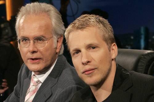 Kommt zwar nicht mit Harald Schmidt (links), dafür aber mit der Schauspielerin Susan Hoecke: Oliver Pocher