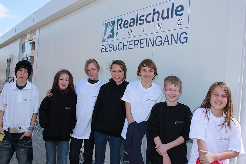 Alle Schüler und Lehrer sind gleich gut angezogen &ndash; die Realschule Poing hat gute Erfahrungen gemacht mit ihrer Schuluniform.