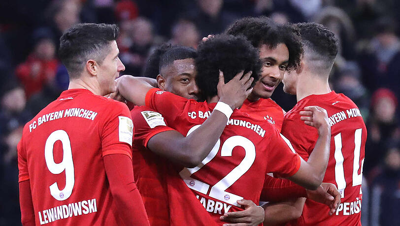 Der Rückstand des FC Bayern auf Tabellenführer RB Leipzig beträgt vier Punkte. Der Rückstand des FC Bayern auf Tabellenführer RB Leipzig beträgt vier Punkte.