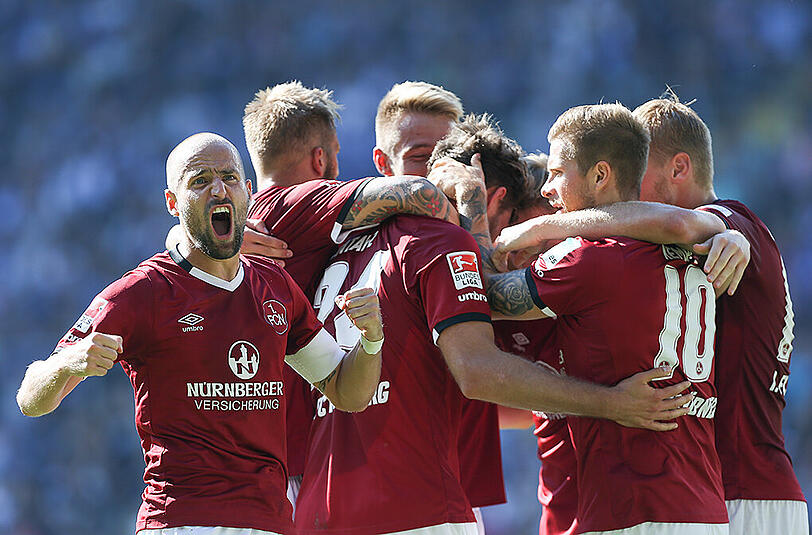 Endlich ein Sieg: Erleichterung bei den Spielern des 1. FC Nürnberg.