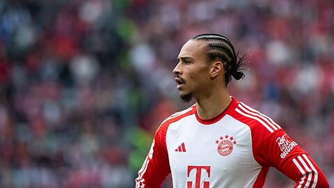 Neben Harry Kane ist Leroy Sané aktuell der bestimmende Spieler in der Offensive des FC Bayern – aber wie lange noch?