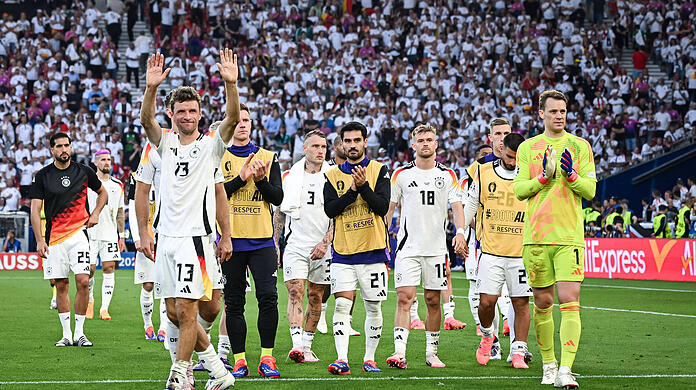 Abschied jetzt - oder doch erst später? Thomas Müller (li.), Ilkay Gündogan (m.) und Manuel Neuer (re.) überdenken ihre DFB-Zukunft.