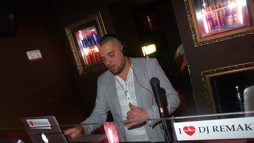 Der Samstag im Crown’s Club: R’n’B die ganze Nacht. Der Samstag im Crown’s Club: R’n’B die ganze Nacht.