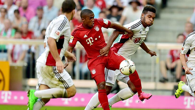 Nach seinem Trick gegen Leverkusen in der Kritik: Douglas Costa Nach seinem Trick gegen Leverkusen in der Kritik: Douglas Costa
