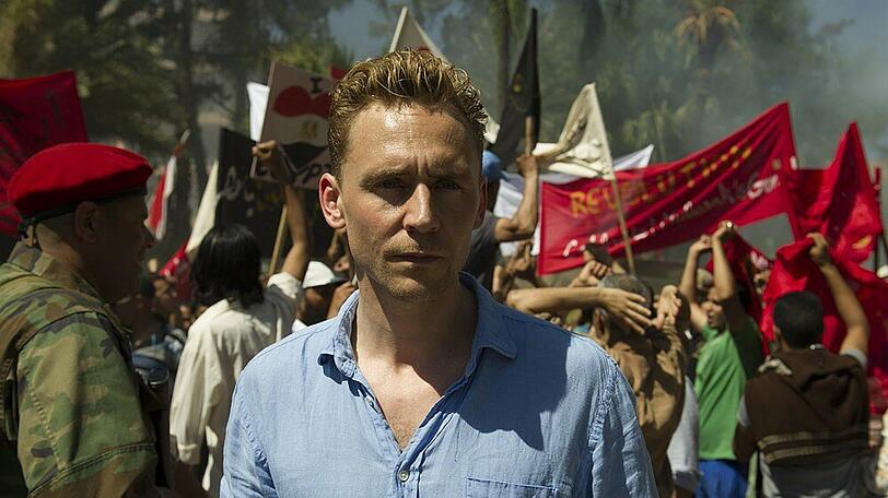 "The Night Manager": Jonathan Pine (Tom Hiddleston) fallen geheime Unterlagen in die Hände