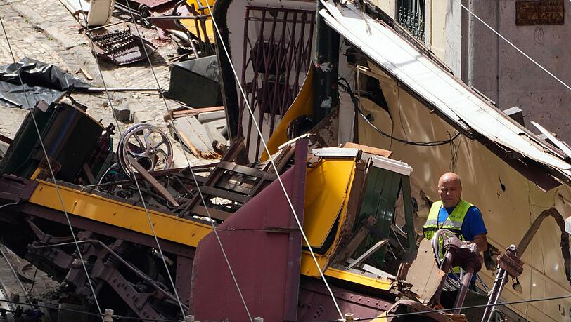 Bei dem schwersten Unglück dieser Art mit Standseilbahnen in Lissabon sind 16 Menschen ums Leben gekommen und 21 zum Teil schwer verletzt worden.