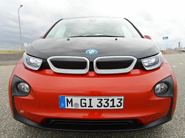 Die Frontansicht des i3: Typisch BMW - und auch doch wieder nicht.