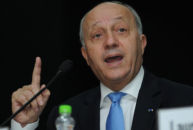 Der französische Außenminister Laurent Fabius schließt ein Bündnis mit dem Assad-Regime im Kampf gegen den IS nicht mehr aus.