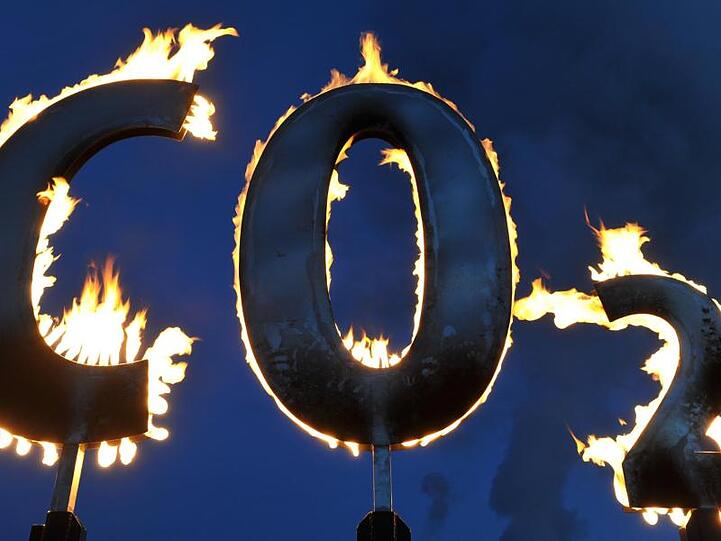 Eine Tonne CO2 soll ab 2021 10 Euro kosten; der Preis soll dann bis 2025 auf 35 Euro steigen.
