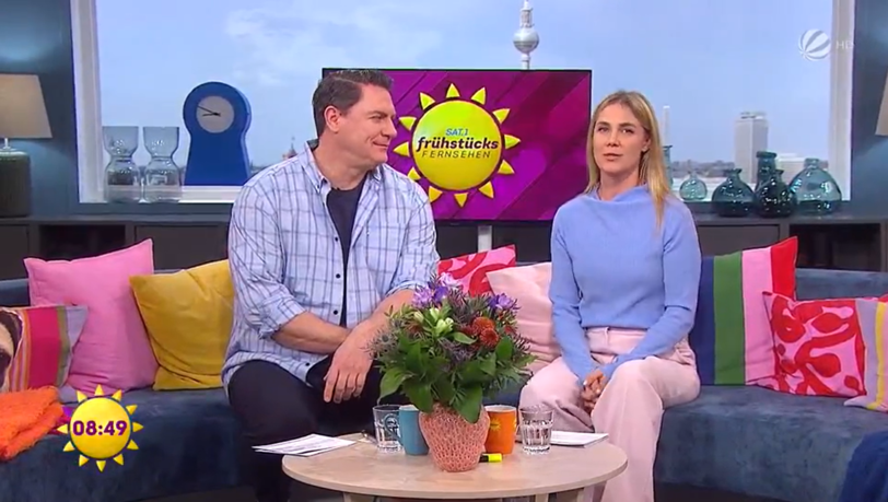 Alina Merkau weist ihren "Frühstücksfernsehen"-Kollegen mehrfach zurecht. Was steckt dahinter?