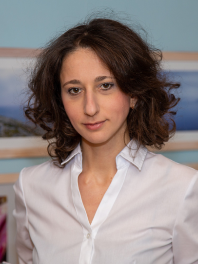 Apl.-Prof. Dr. Julia Brailovskaia spricht im Interview mit der AZ über die Gefahren von Social Media.