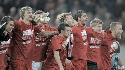 Auf nach Berlin: Die Werkself feiert den Einzug ins Pokalfinale