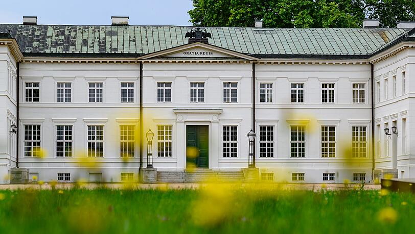 Erstmals seit 22 Jahren findet wieder eine Kabinettsklausur auf Schloss Neuhardenberg statt. Erstmals seit 22 Jahren findet wieder eine Kabinettsklausur auf Schloss Neuhardenberg statt.