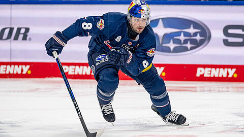Hat mit dem EHC Red Bull München mit Mannheim einen harten Brocken vor sich: Tobias Rieder.