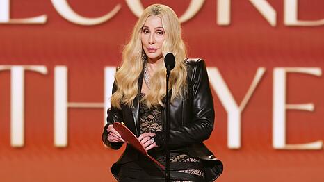 Cher auf der B&uuml;hne der Grammy Awards.