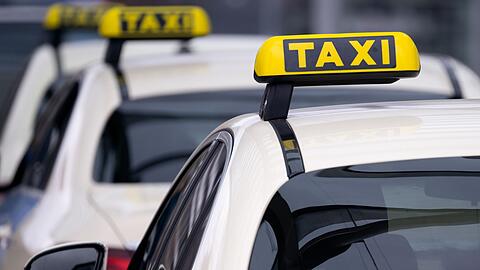 F&uuml;r das Taxigewerbe sind Uber & Co. eine Bedrohung. (Symbolbild)