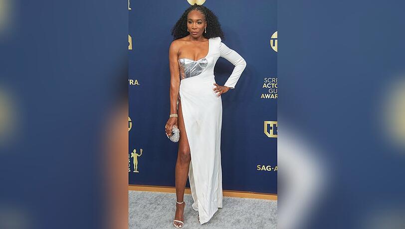 Venus Williams: Glänzender Auftritt in Silber und Weiß ...