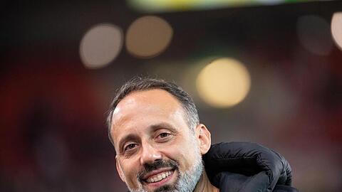 Stuttgarts Trainer Pellegrino Matarazzo vor dem Spiel.