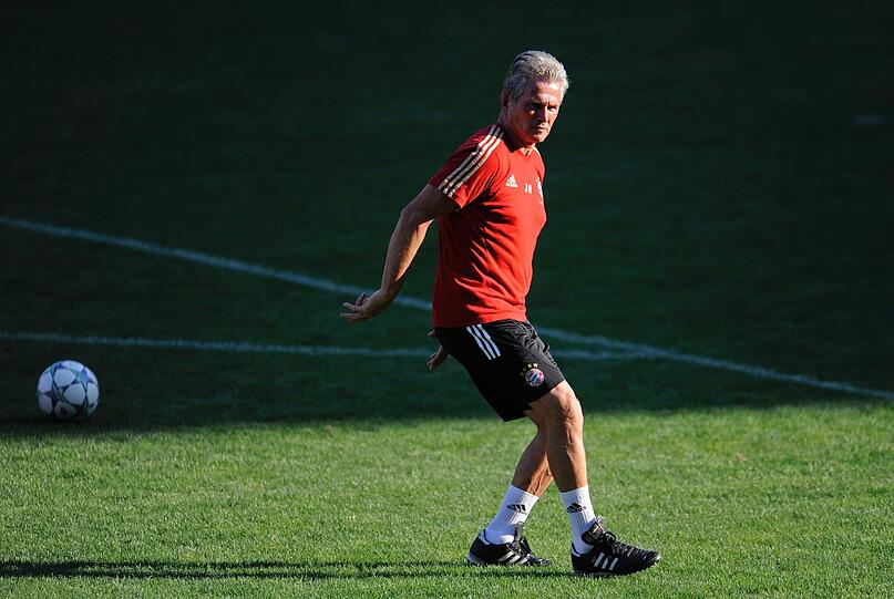 Schwitzen beim Training: Die Bayern bereiten sich auf das Spiel gegen Villarreal vor - Unsere Fotografen waren beim Training dabei.