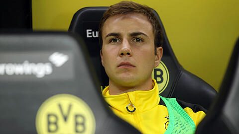 Mario Götze sitzt auch beim BVB meist auf der Bank.
