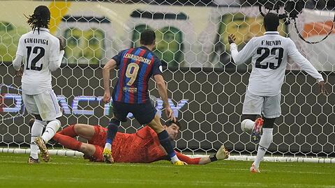 Barcelonas Robert Lewandowski erzielte einen Treffer gegen Real Madrid.