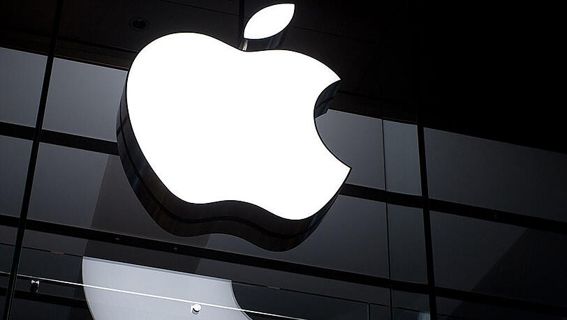 Bei Apple stiegen die Erlöse im Jahresvergleich um ein Drittel auf 49,6 Milliarden Dollar. Bei Apple stiegen die Erlöse im Jahresvergleich um ein Drittel auf 49,6 Milliarden Dollar.
