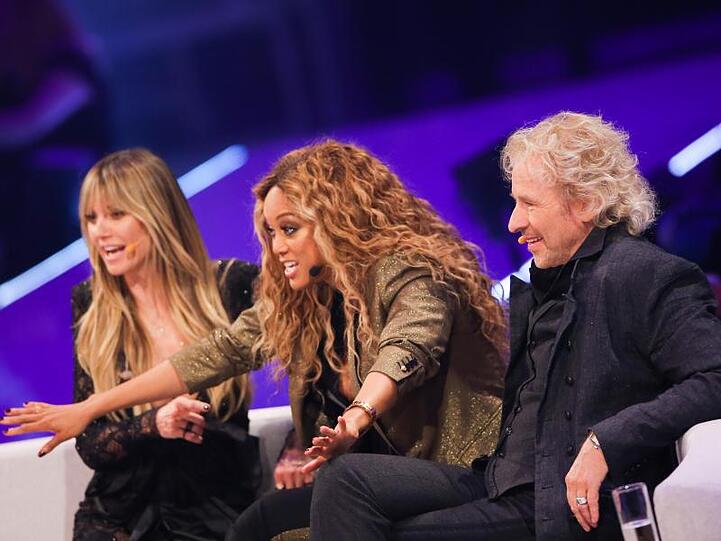 Anspannung und Gelassenheit: Heidi Klum, Tyra Banks und Thomas Gottschalk.