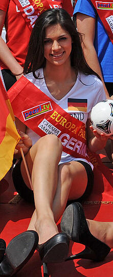 Das sind die Kandidatinnen zur Wahl für die Miss EM 2012...