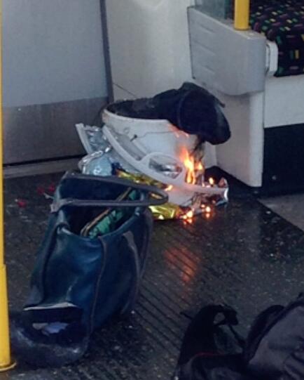 In der Londoner U-Bahn kam es am Freitagmorgen zu einem Zwischenfall: Medien berichten von einer Explosion in der Tube.