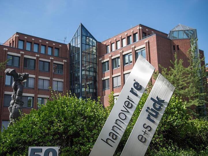 Der Hauptsitz des Rückversicherers Hannover Rück. Der weltweit viertgrößte Rückversicherer hat 2018 trotz hoher Großschäden wieder einen Milliardengewinn geschafft.