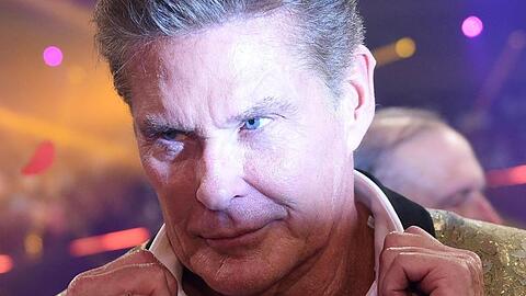 Der Sänger David Hasselhoff ist in den Alpen eingeschneit.