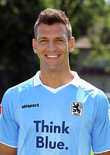 Guillermo Vallori: &bdquo;Wir haben sehr gute Neuzugänge geholt. Außerdem ist es im Umfeld ruhig, wir können uns voll auf Fußball konzentrieren und auch unsere Leistungen in den Testspielen haben Mut gemacht. Jetzt müssen wir das alles nur noch mit in die Saison nehmen.&ldquo;