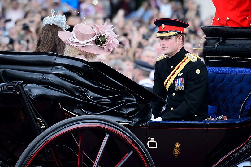 Trooping the Colour. Die Queen feierte am Samstag ihren 88. Geburtstag nach. Die Bilder!