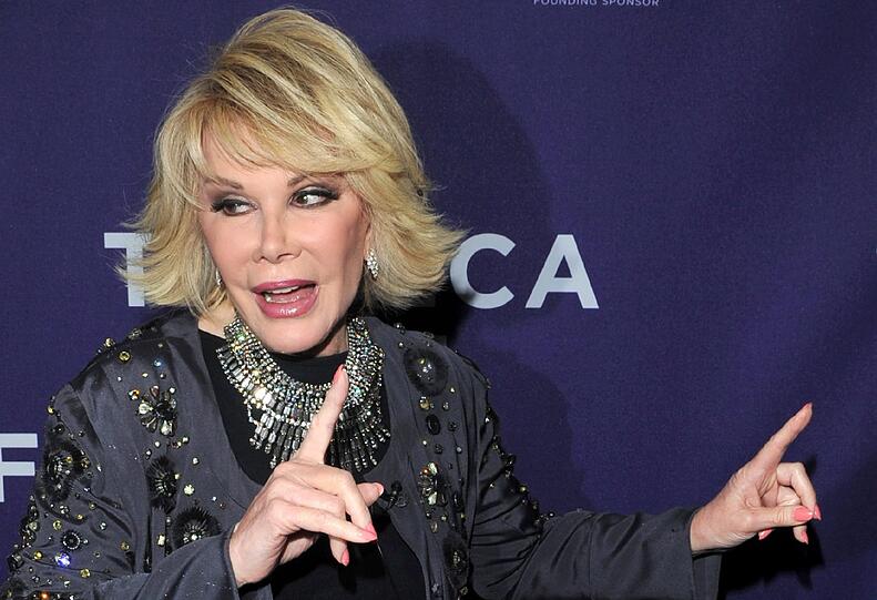 Nach dem Tod von Joan Rivers will ihre Tochter jetzt Klinik und Ärzte in New York verklagen.