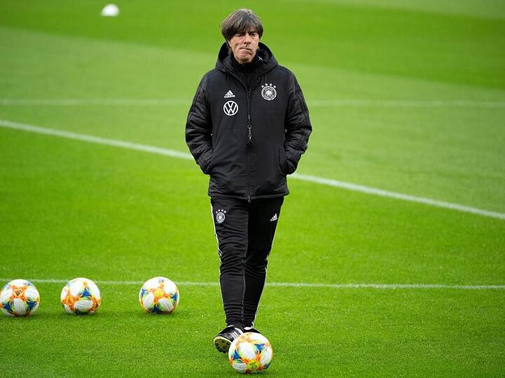 Muss auf einige Leistungsträger verzichten: Bundestrainer Joachim Löw.