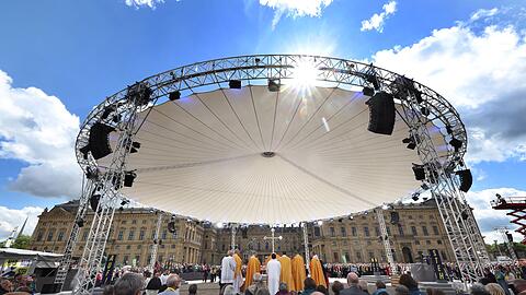 Zum Abschlussgottesdienst schien die Sonne.