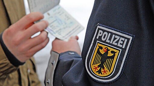 Die Bundespolizei am Flughafen München kontrolliert täglich etwa 36.000 Passagiere Die Bundespolizei am Flughafen München kontrolliert täglich etwa 36.000 Passagiere