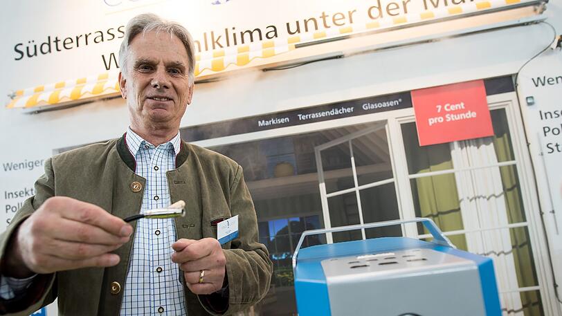 "Wir vernebeln mit Hochdruck Wasser", erklärt Eckart Wagner, Geschäftsführer von Cool Cloud. Mit dem System will er im Sommer für Abkühlung auf der heimischen Terrasse sorgen.